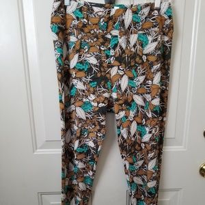 LulaRoe Tall & Curvy Leggings